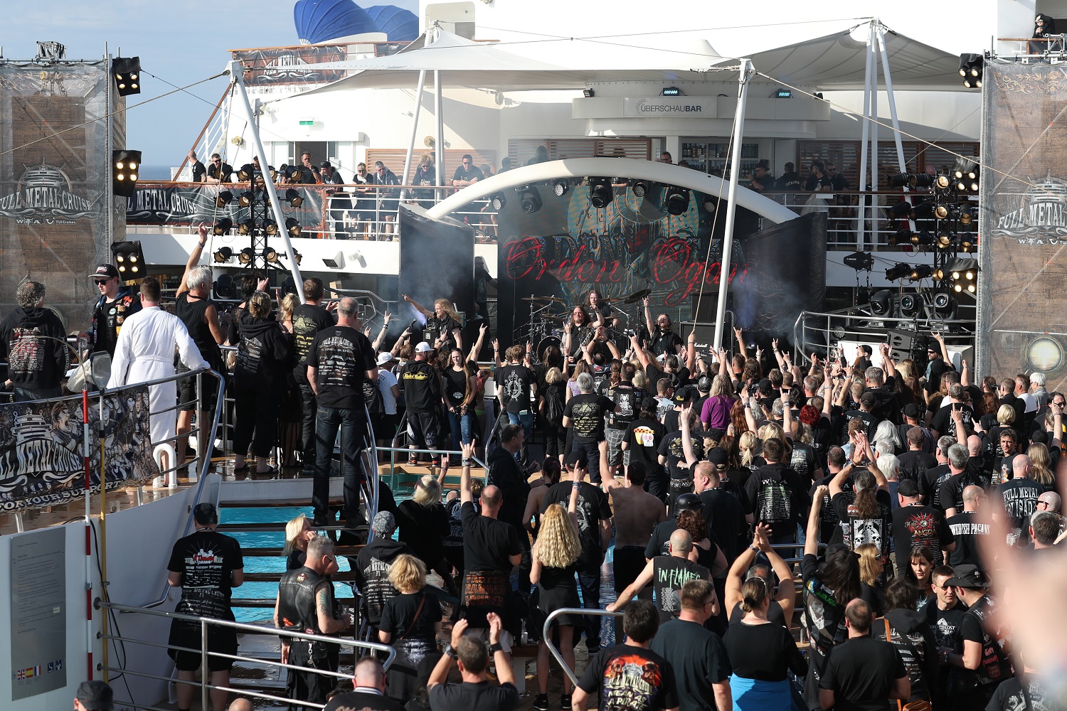"Volles Schiff" bei den Konzerten auf der Full Metal Cruise VI