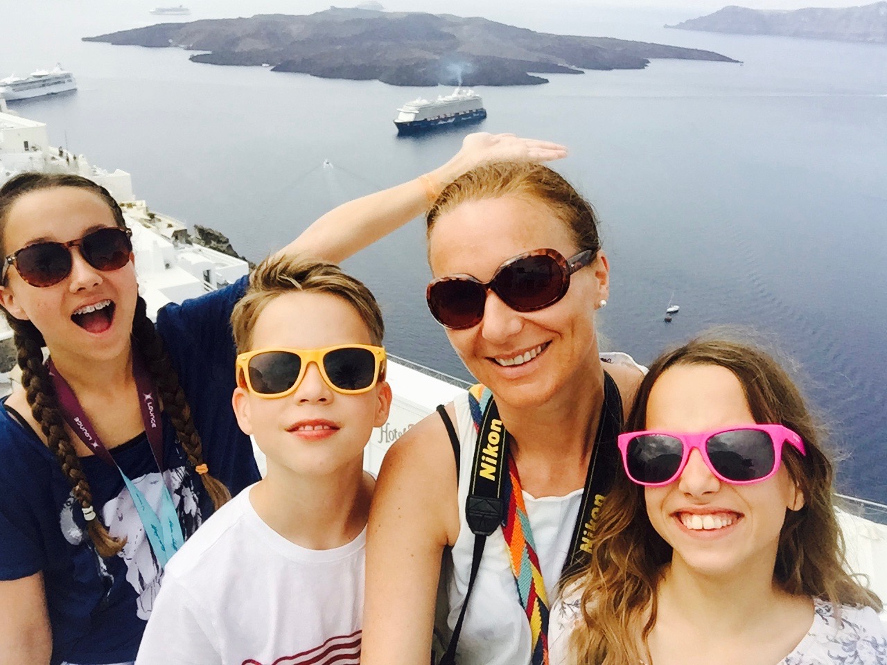 Mein Schiff Gastautorin Elisabeth Konstandinidis mit ihren Kindern
