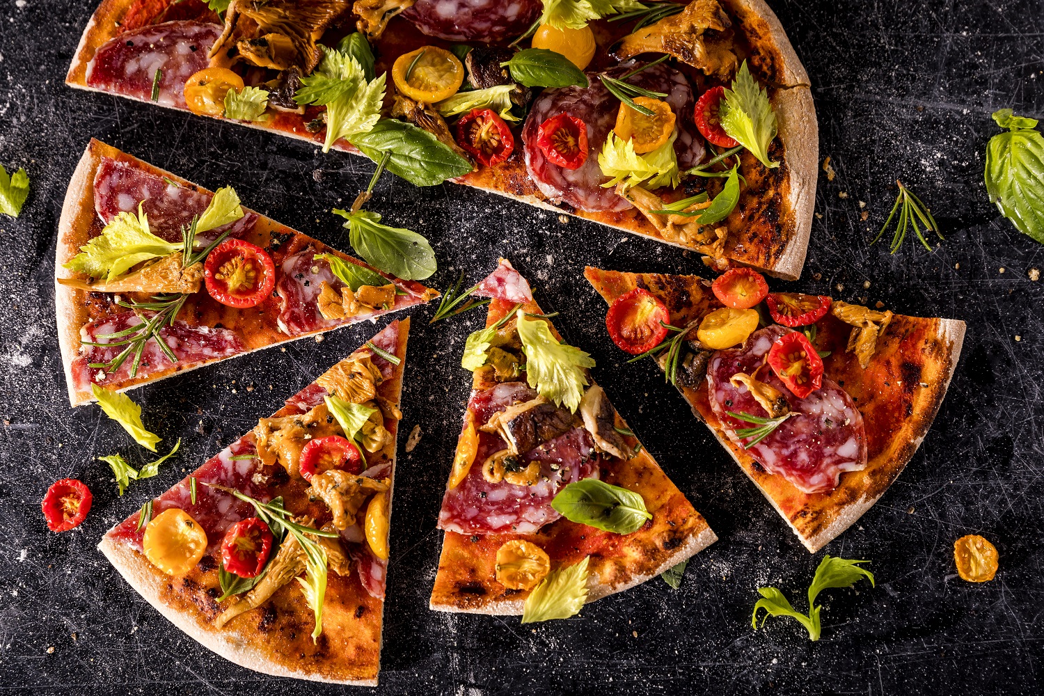 Mein Schiff Kulinarik: Pizza Salami auf der Mein Schiff Flotte
