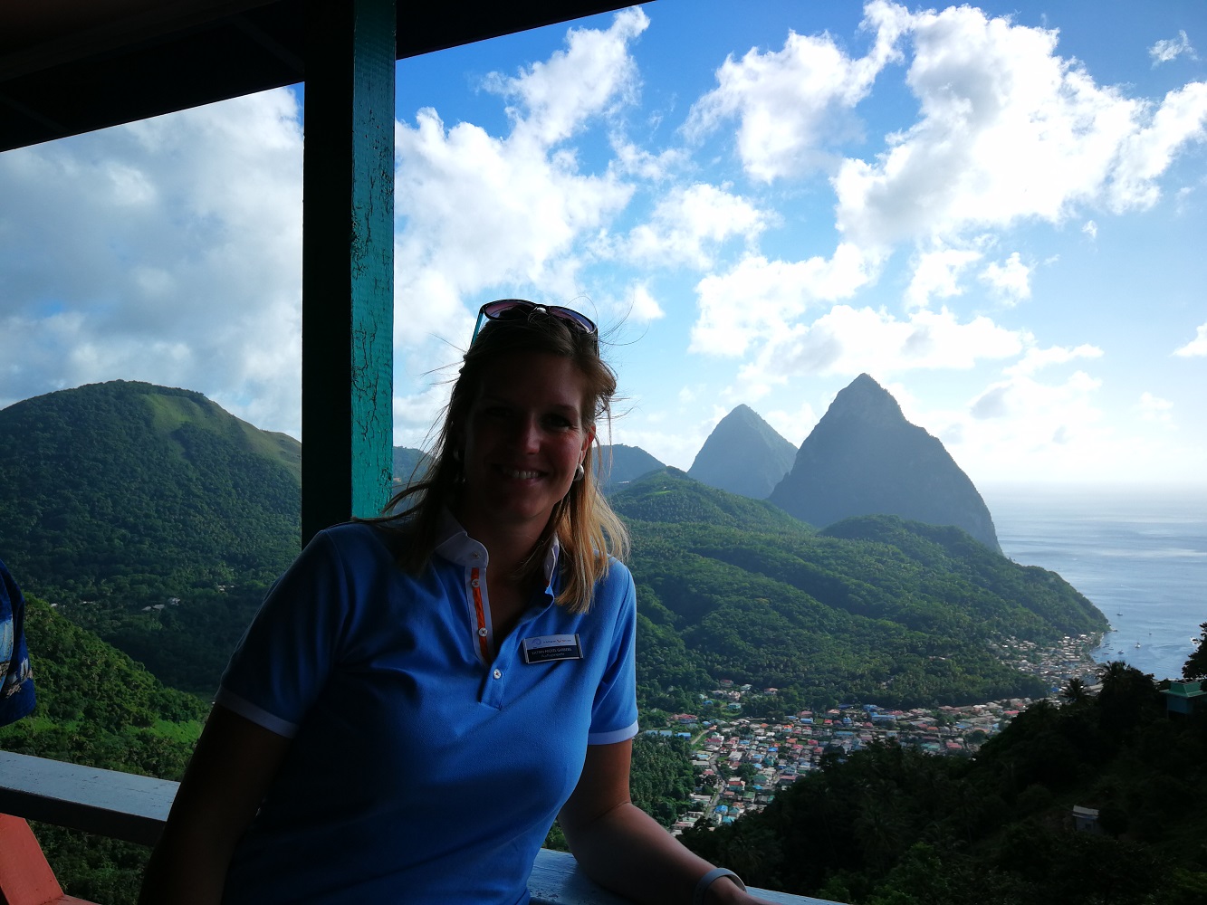 Mein Schiff Ausflug: Die Pitons vom Aussichtspunkt aus auf St. Lucia